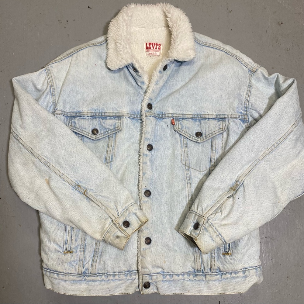 Vintage Levis 4 Pocket Light Wash Sherpa Lined Denim Jean Jacket